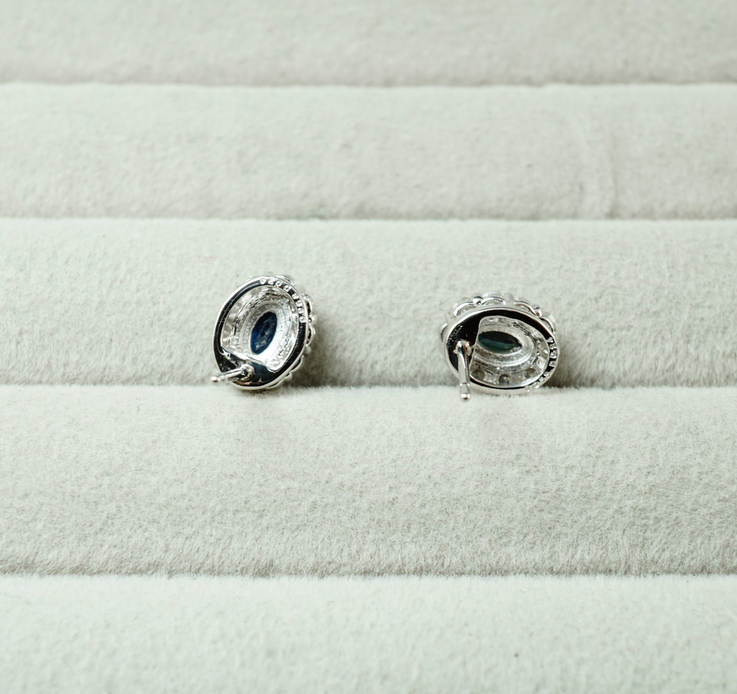 アレキサンドライト ピアス