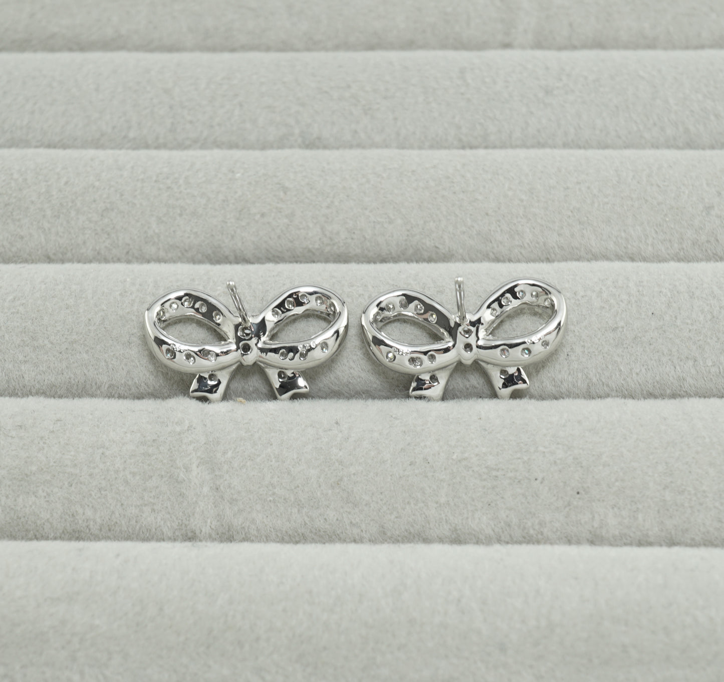 ダイヤモンド ピアス