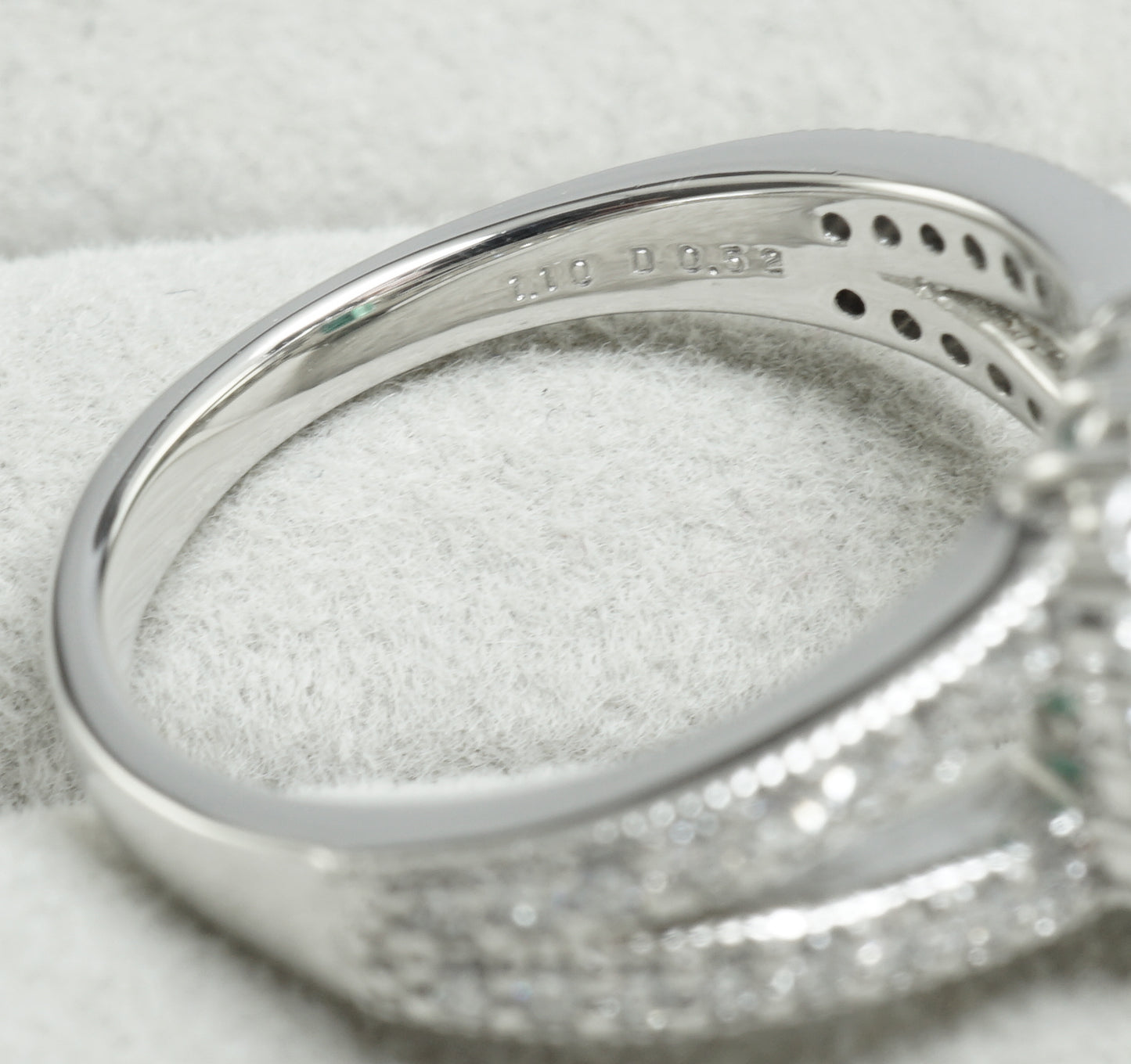 エメラルド リング