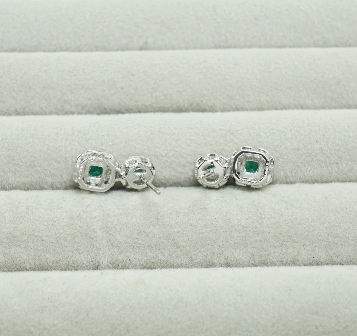 エメラルド ピアス