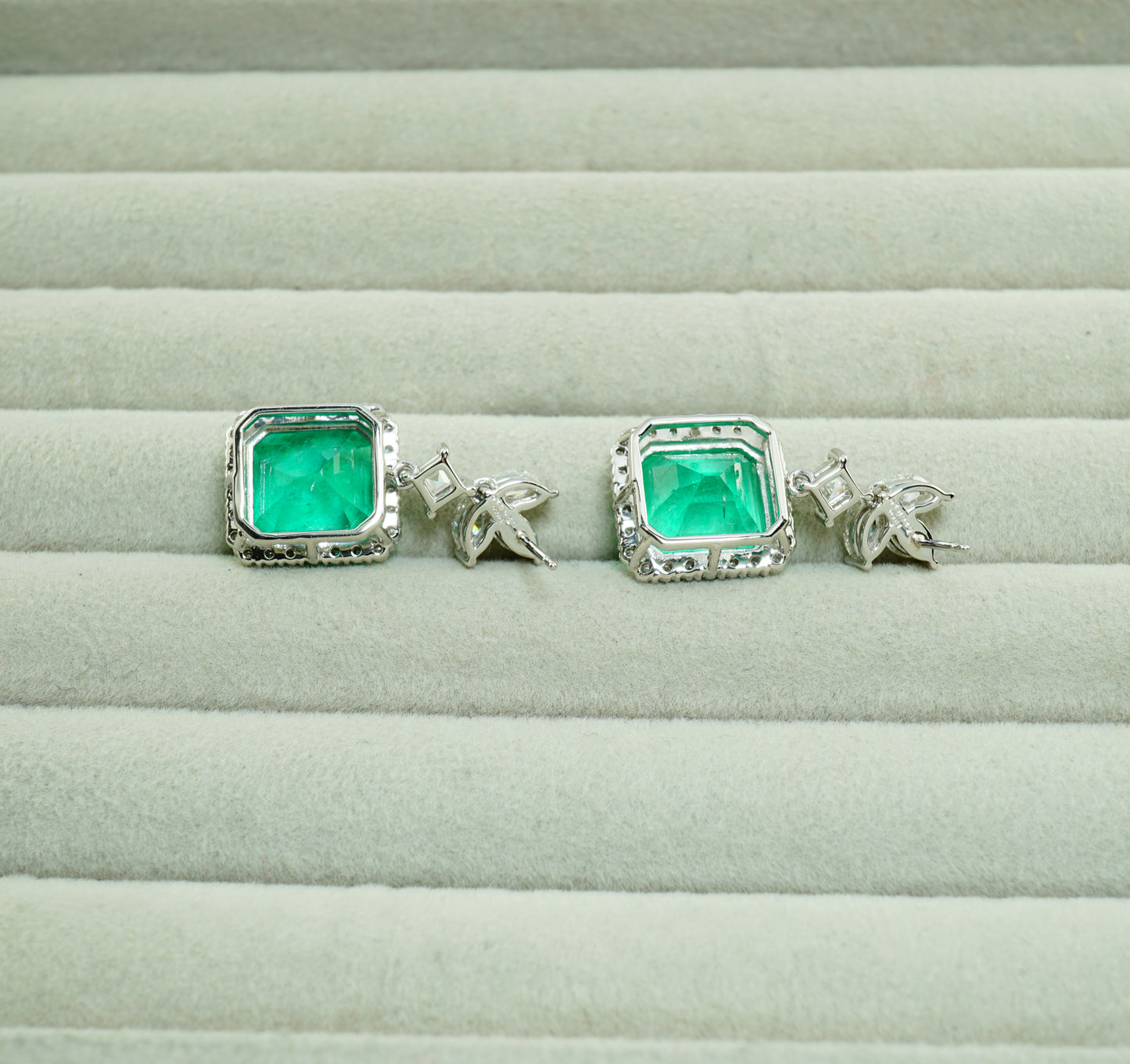 エメラルド ピアス