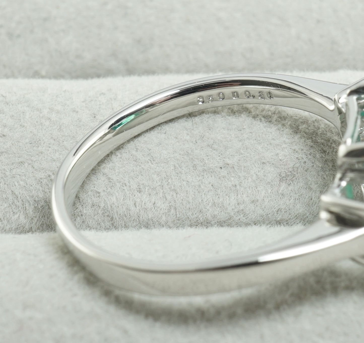 エメラルド リング