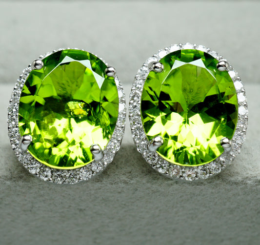 ペリドット ピアス