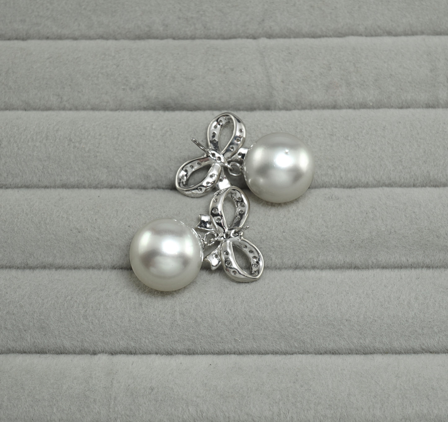 南洋白蝶真珠 ピアス