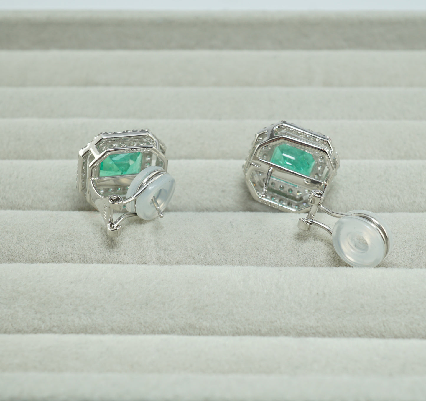 エメラルド ピアス