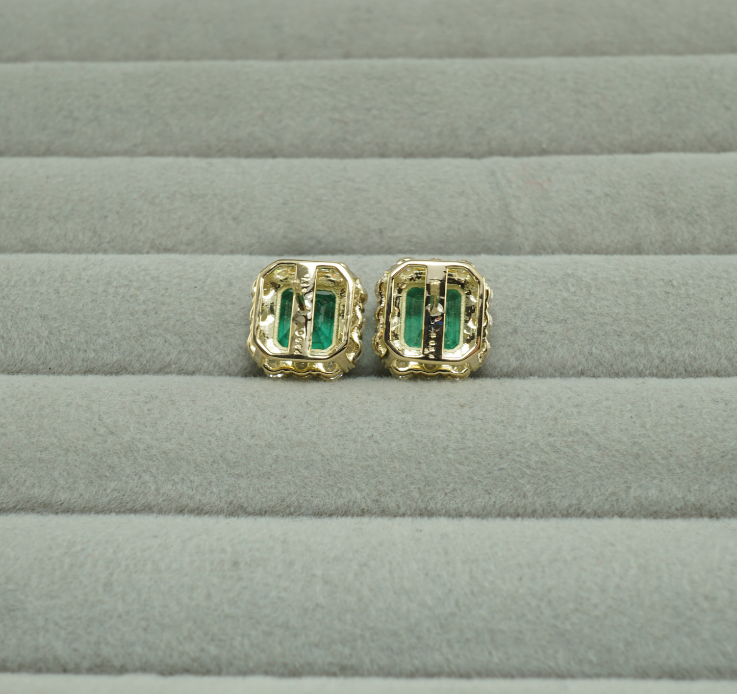 エメラルド ピアス