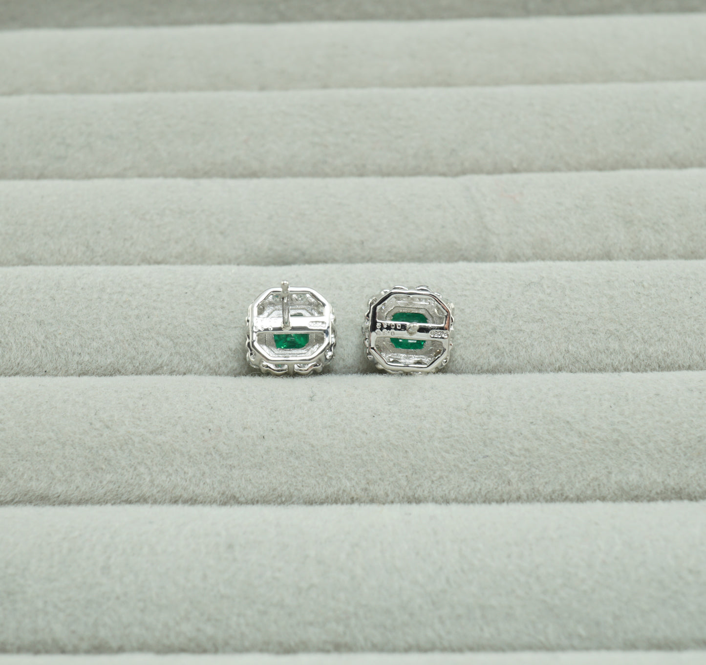 エメラルド ピアス