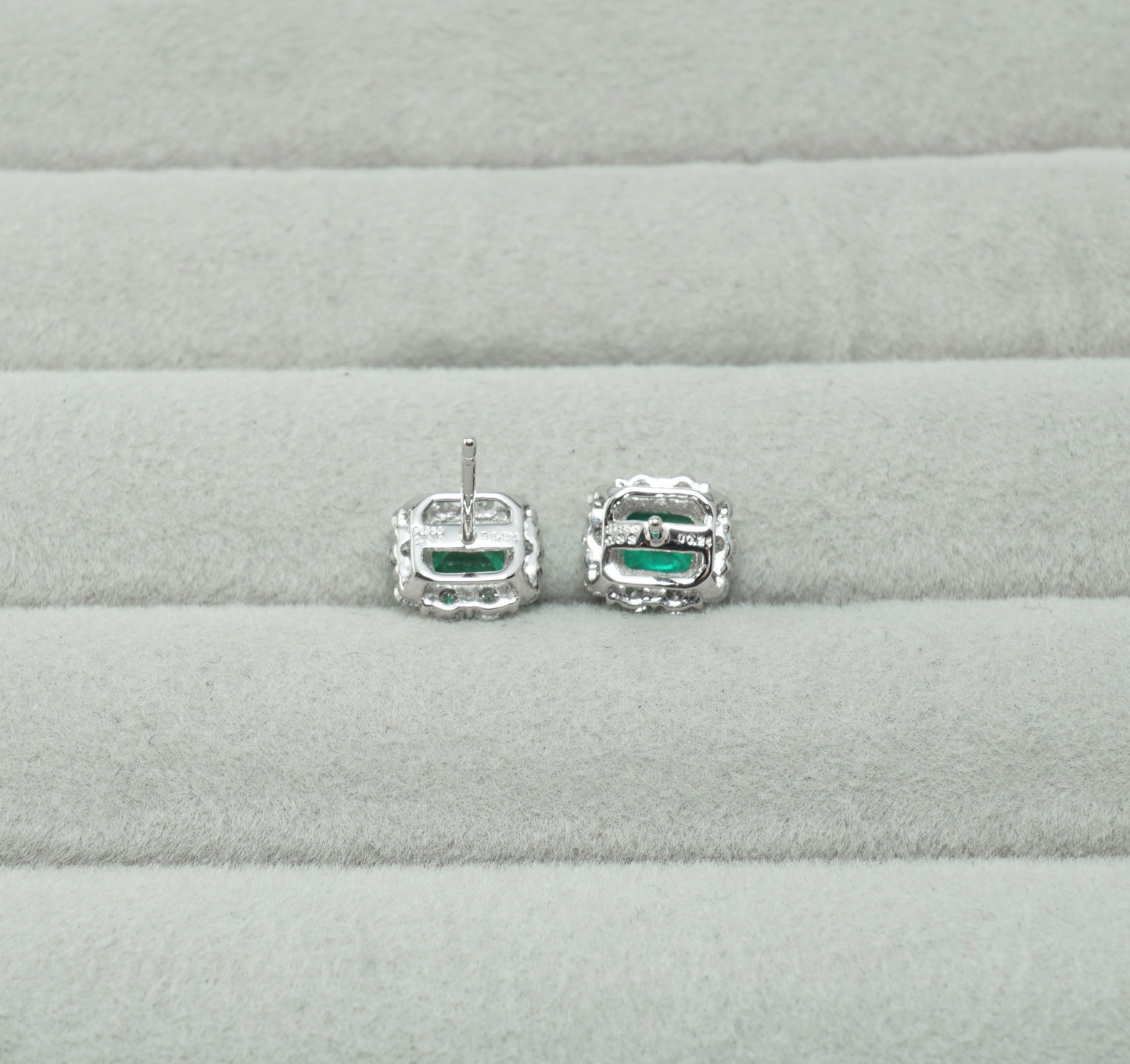 エメラルド ピアス