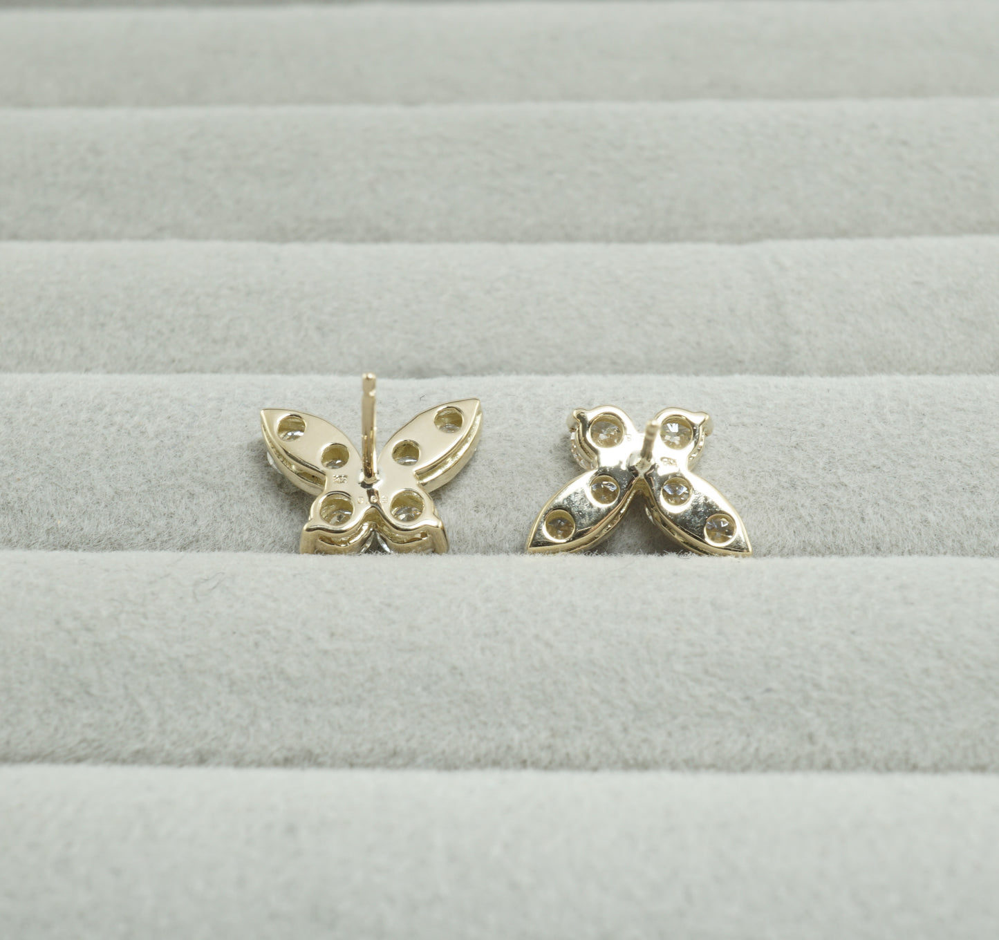 ダイヤモンド ピアス