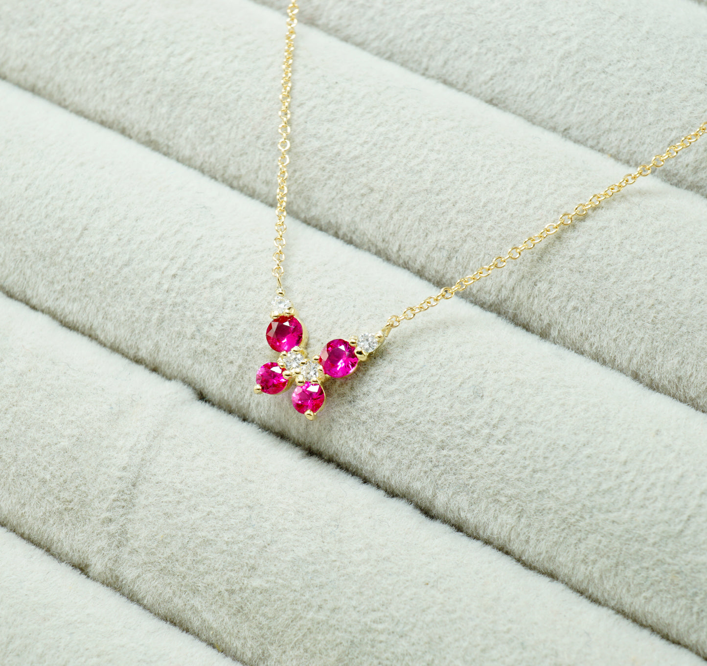 ルビー ネックレス