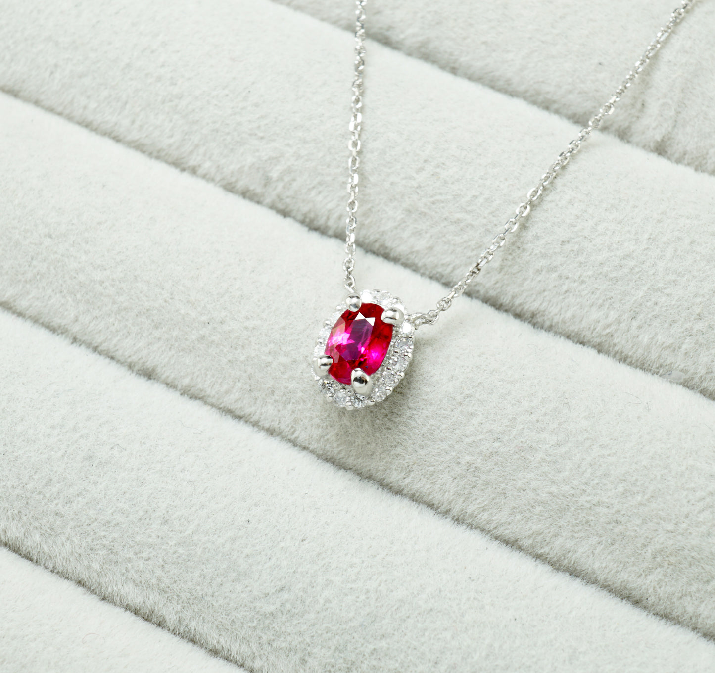 ルビー ネックレス