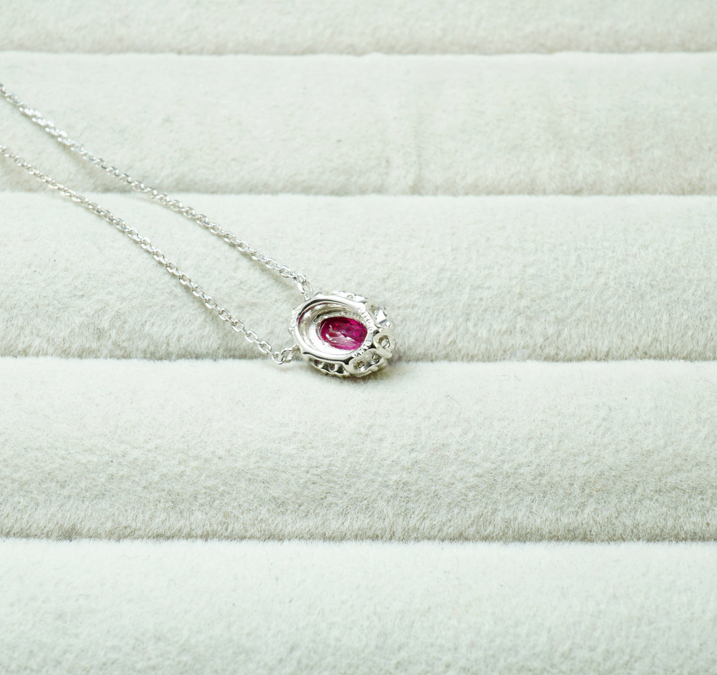 ルビー ネックレス