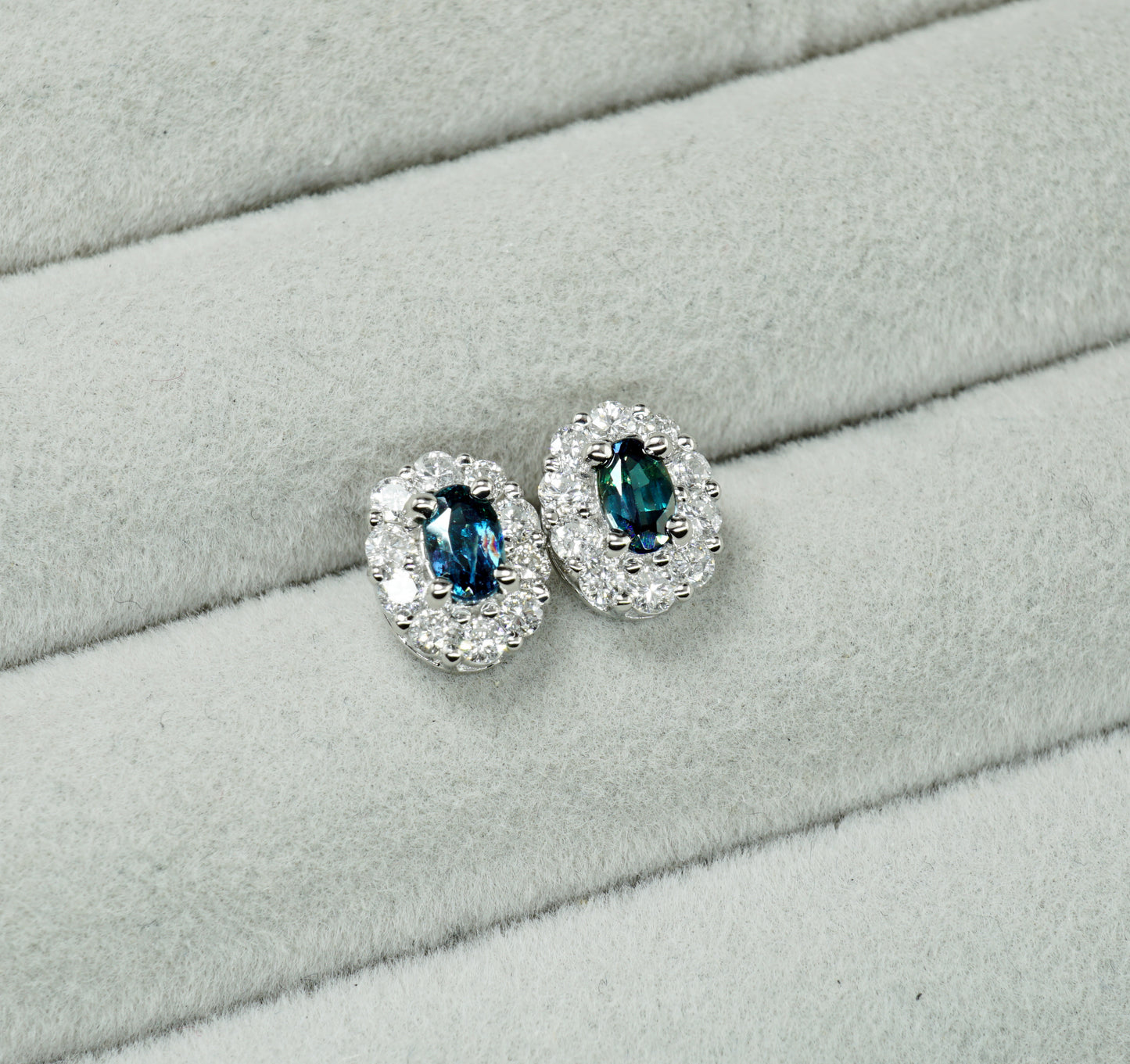 アレキサンドライト ピアス