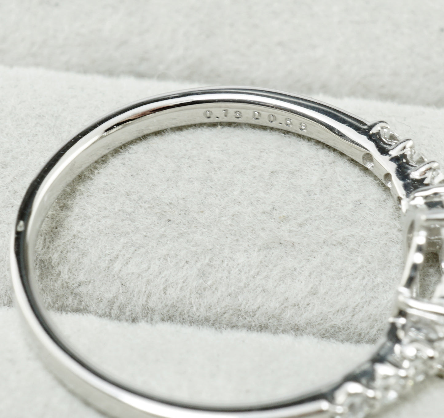 アレキサンドライト リング