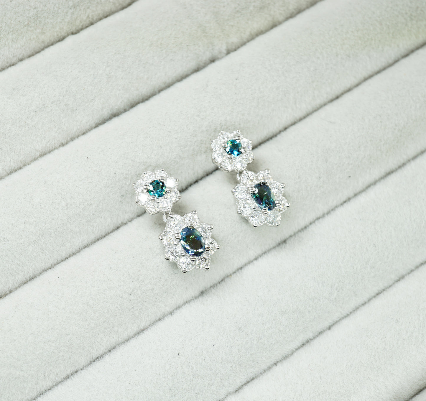 アレキサンドライト ピアス