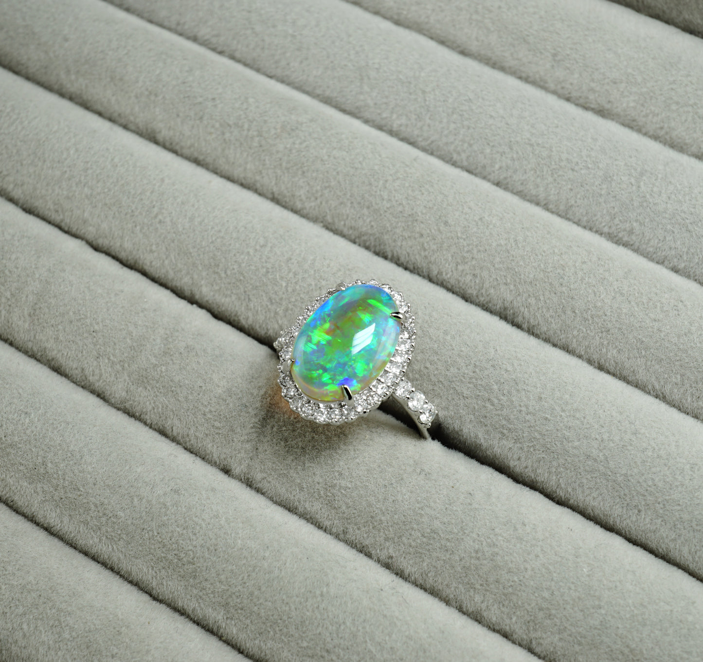 クリスタルオパール リング