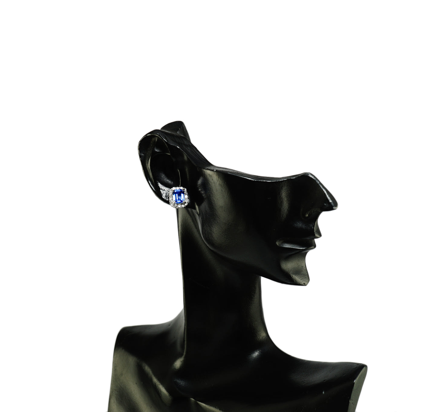 サファイア ピアス