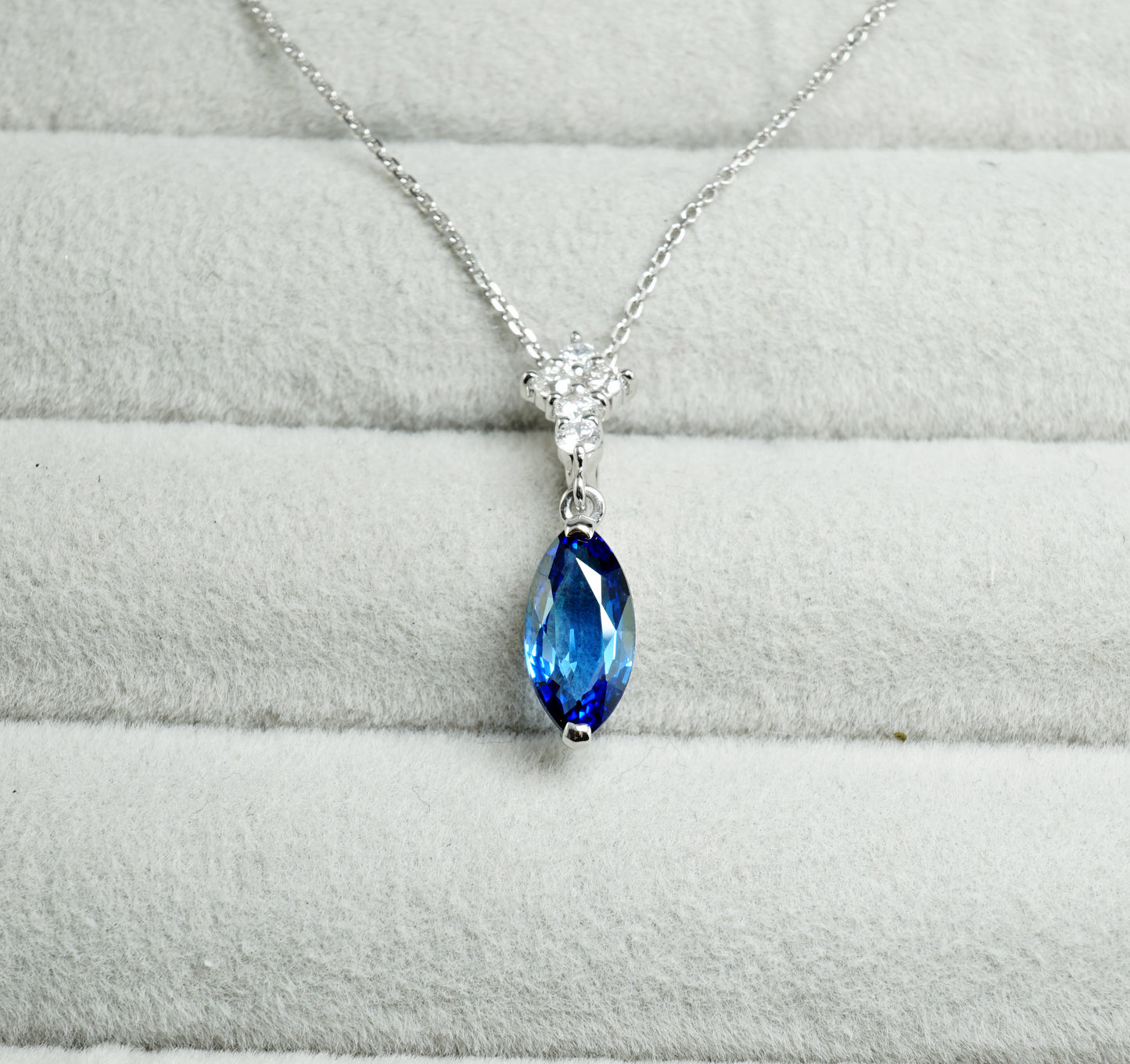 サファイア ネックレス