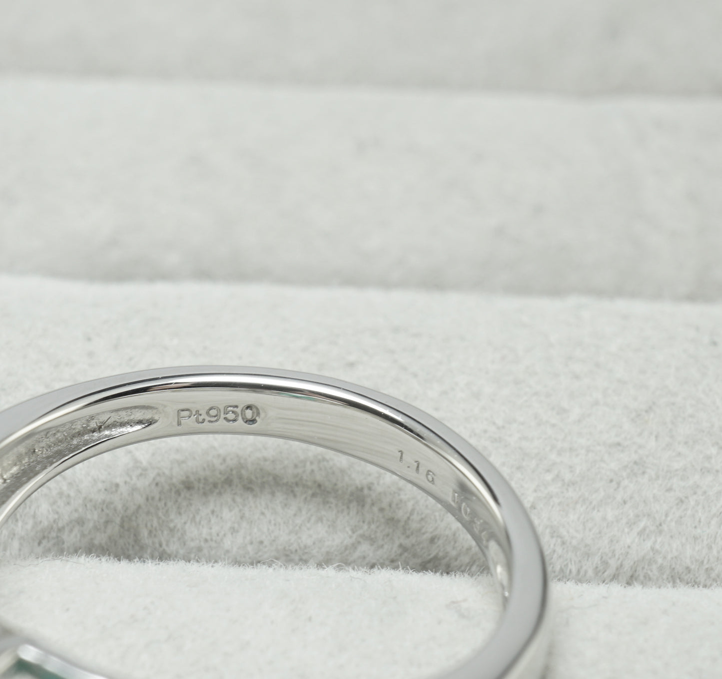 エメラルド リング