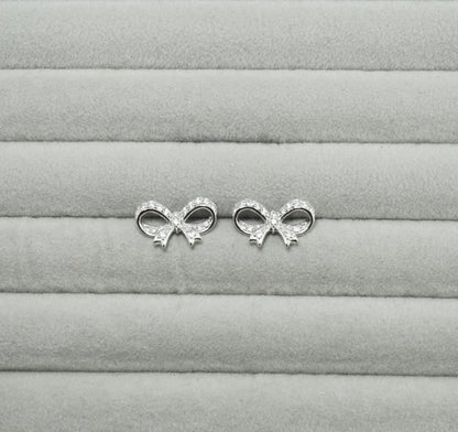 ダイヤモンド ピアス