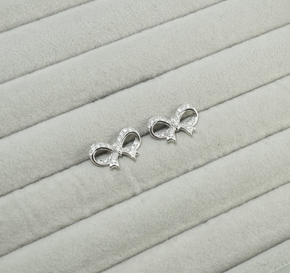 ダイヤモンド ピアス