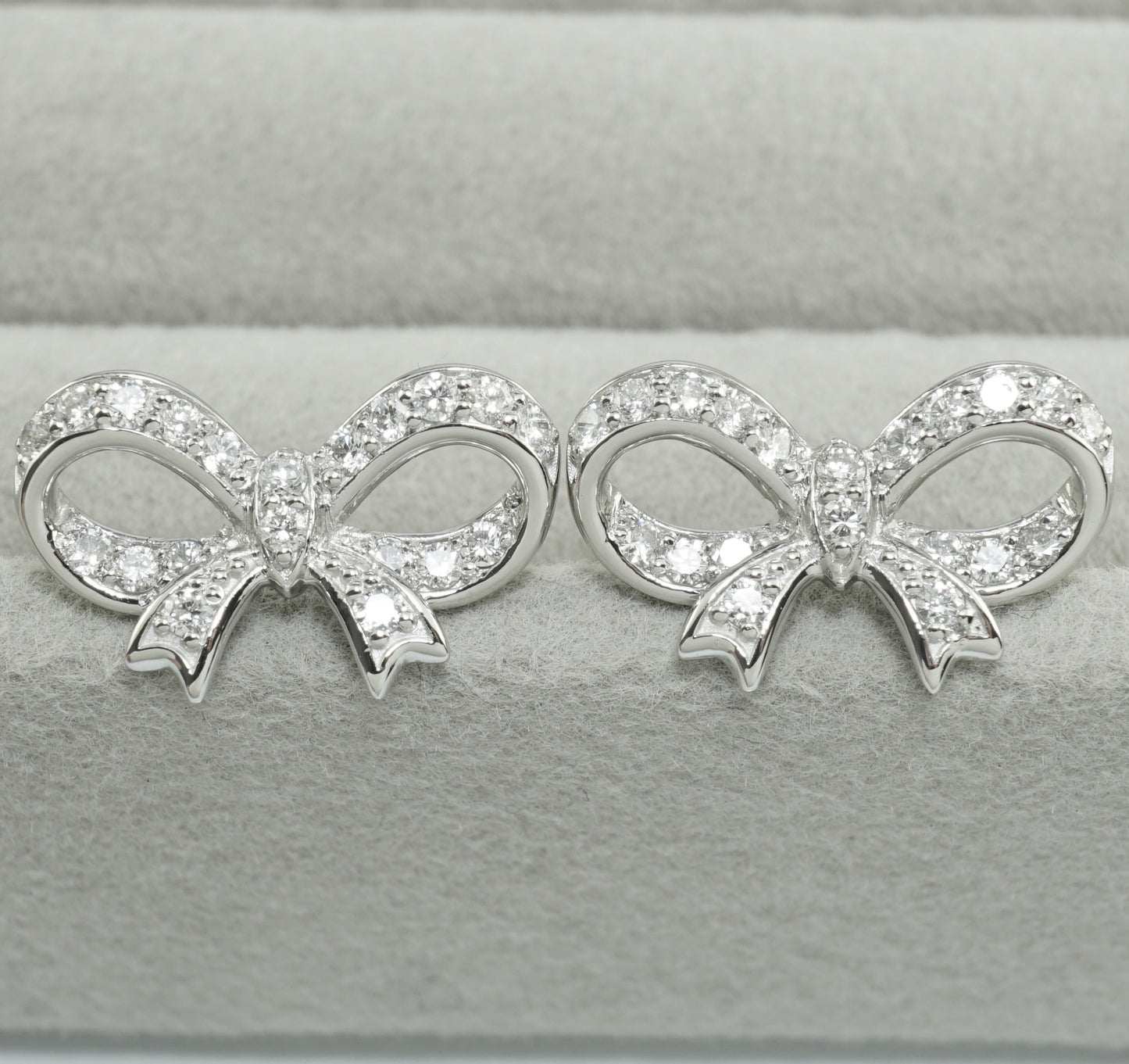 ダイヤモンド ピアス