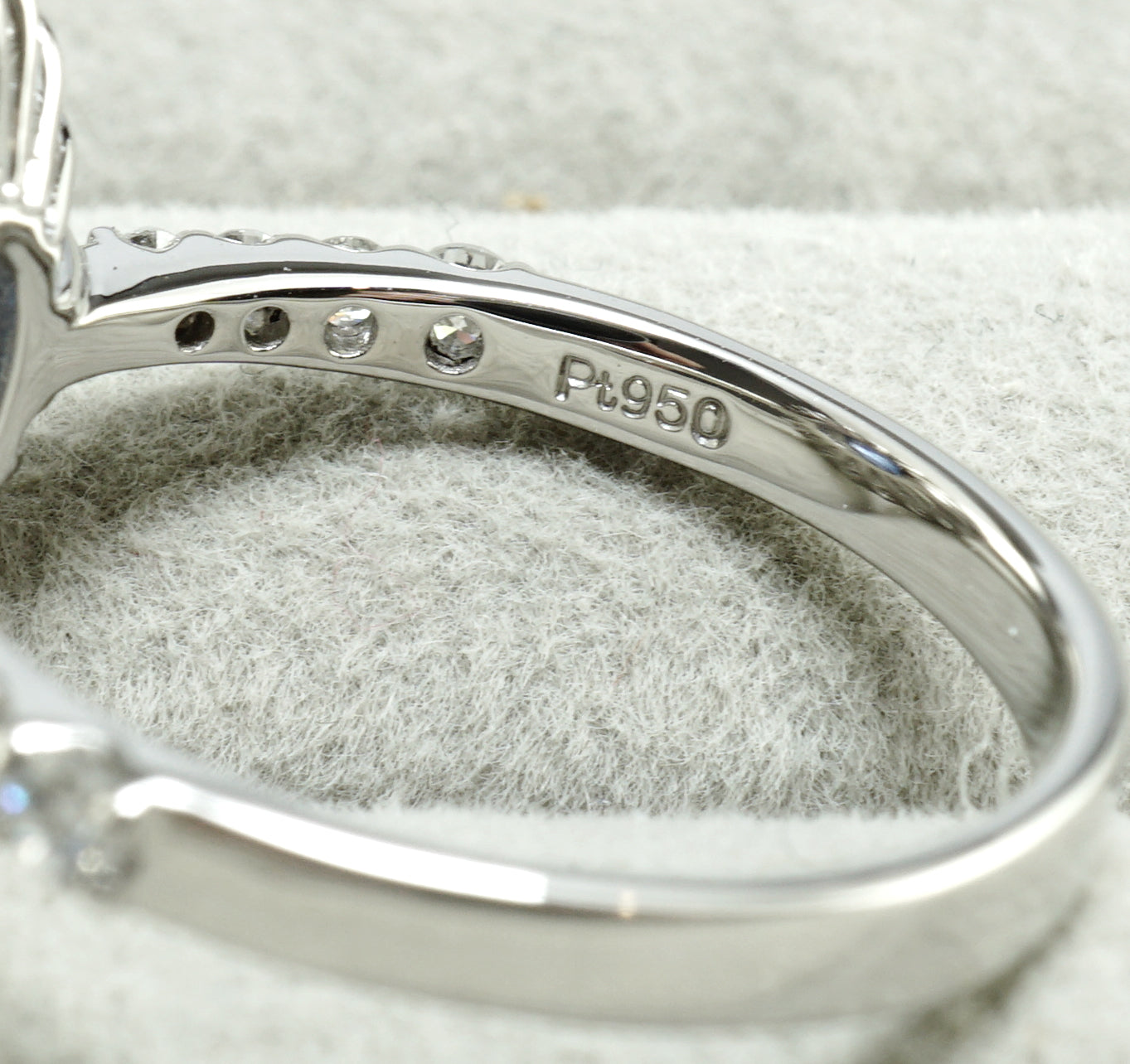 サファイア リング