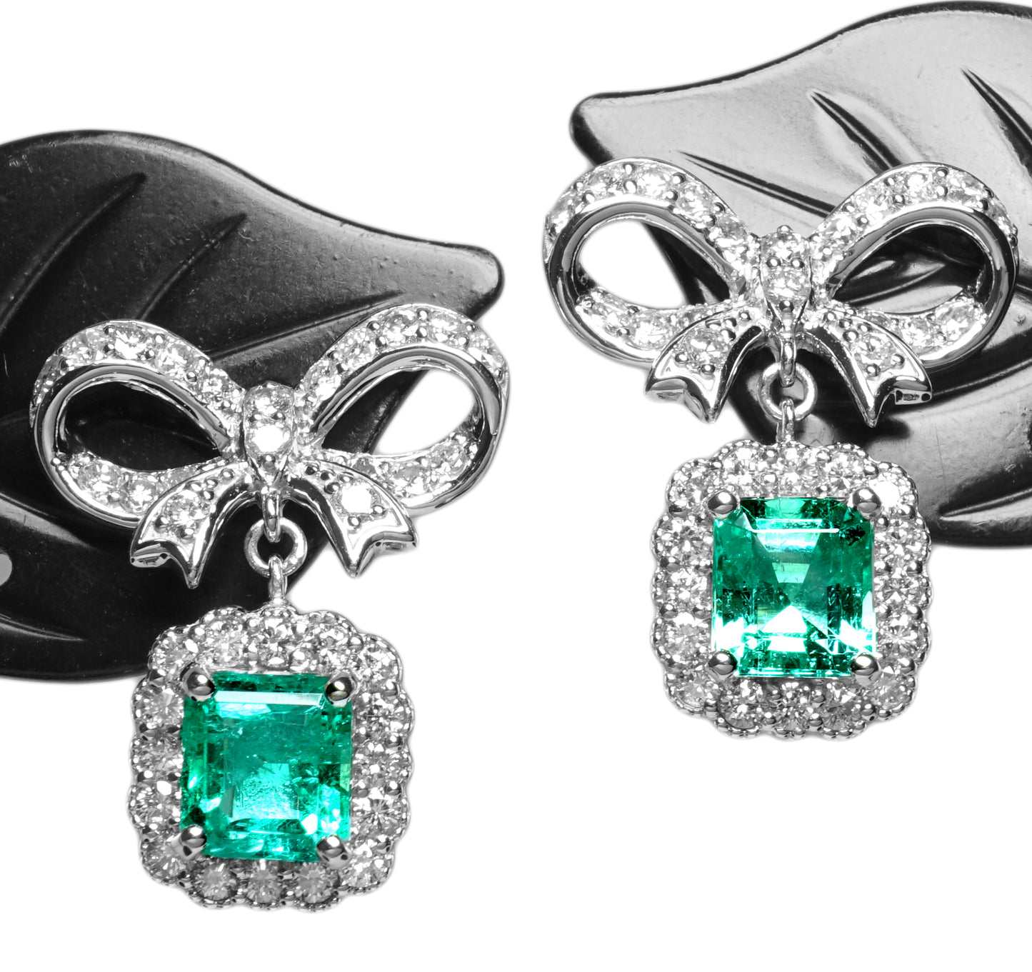 エメラルド ピアス