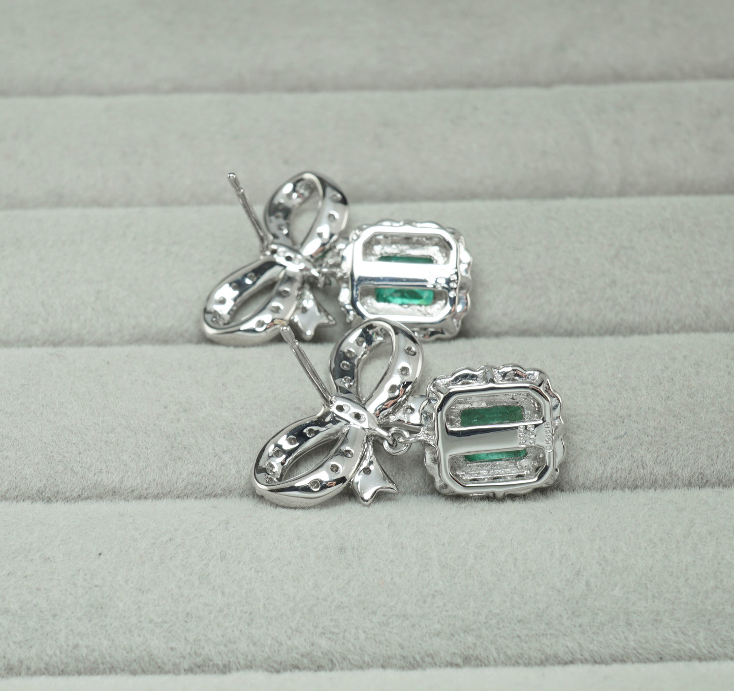 エメラルド ピアス