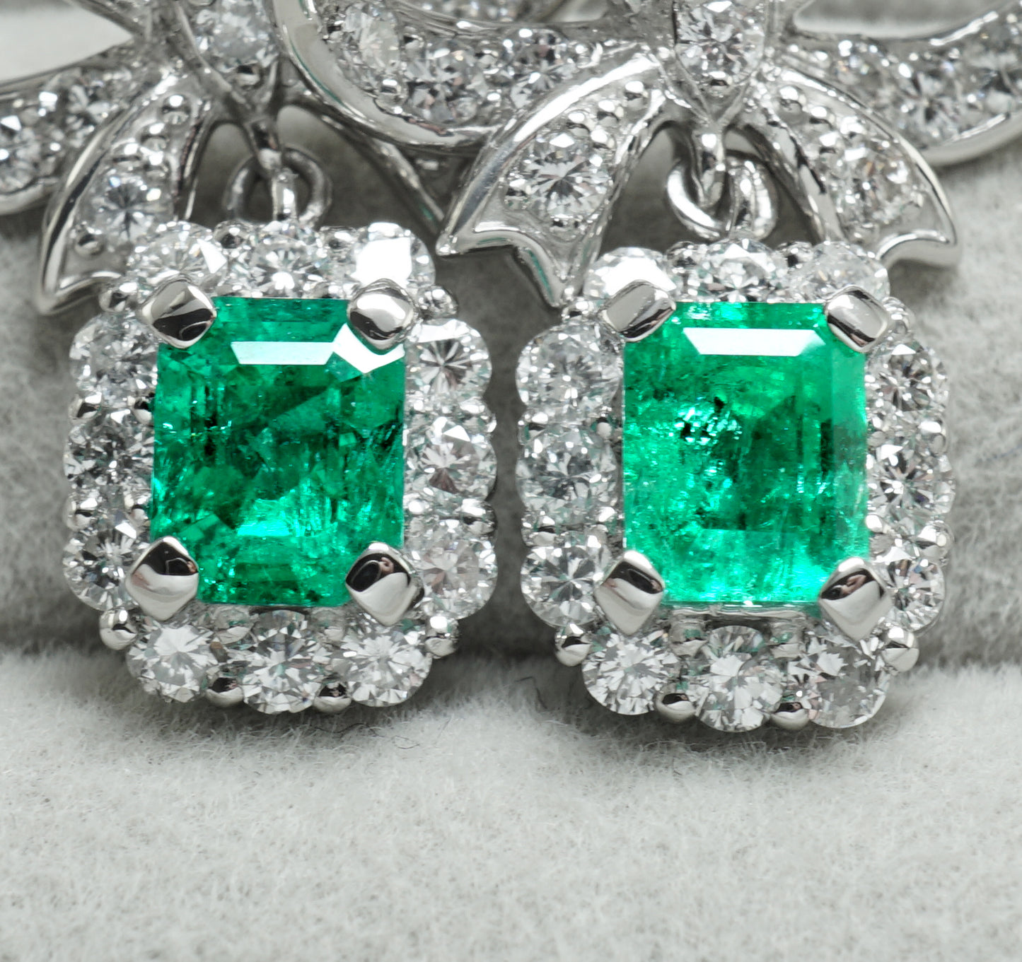 エメラルド ピアス