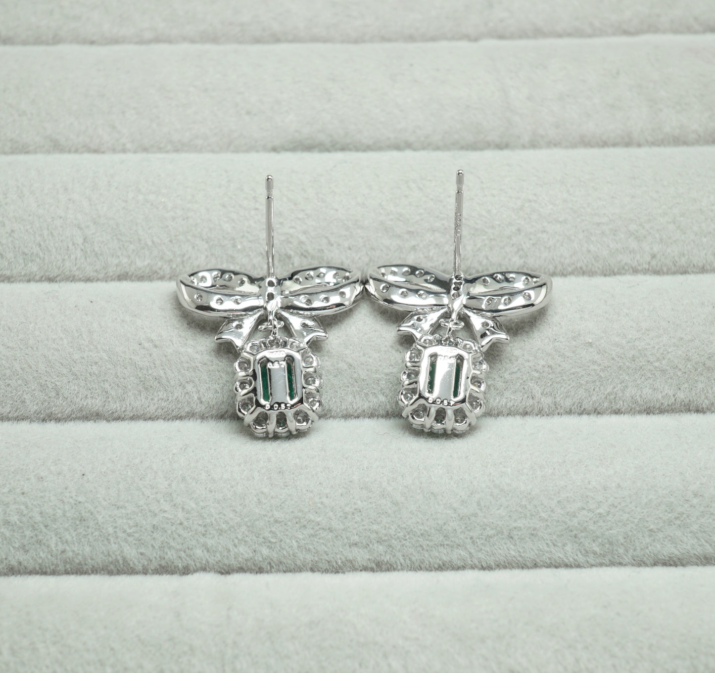 エメラルド ピアス