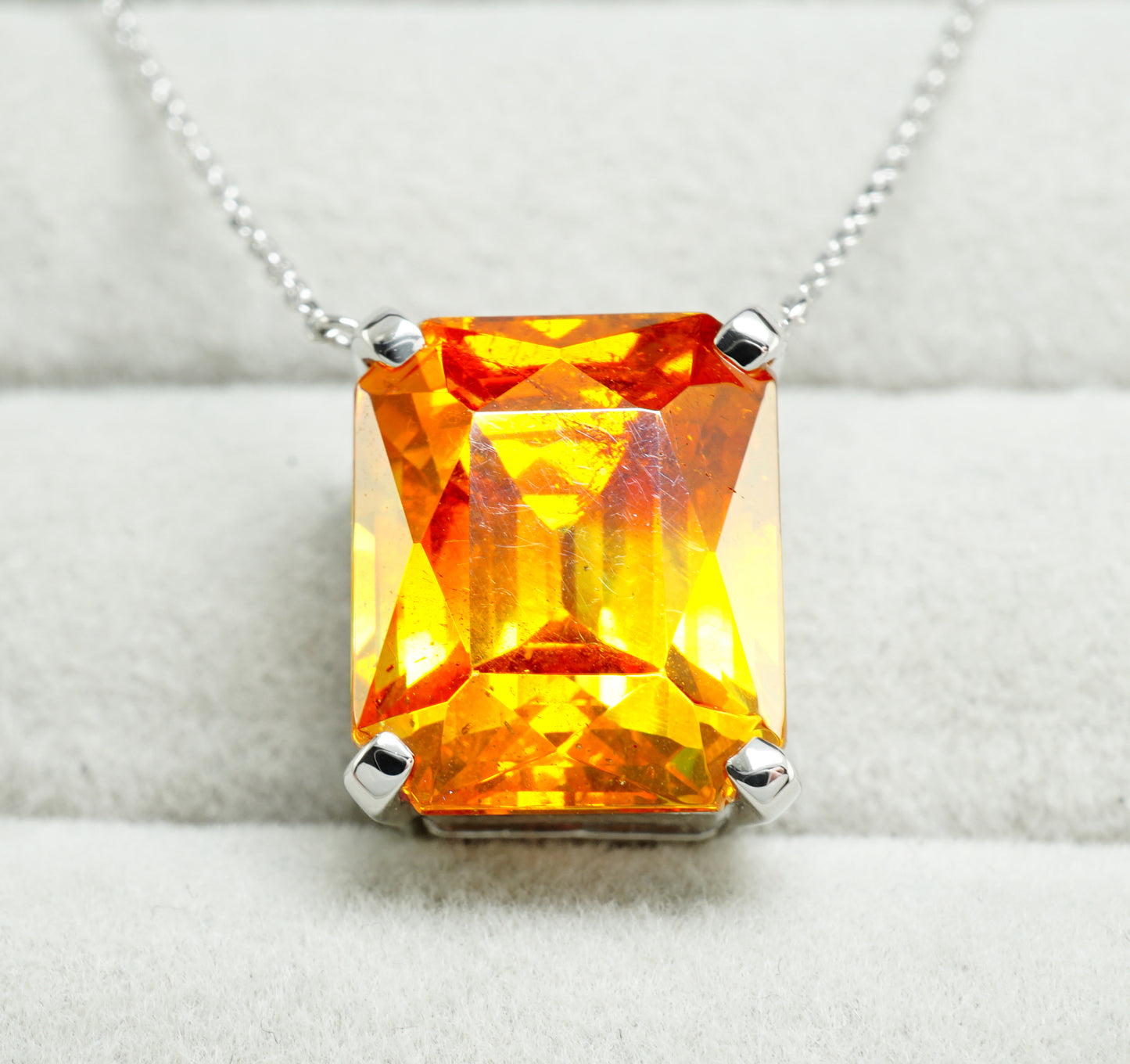 スファレライト ネックレス