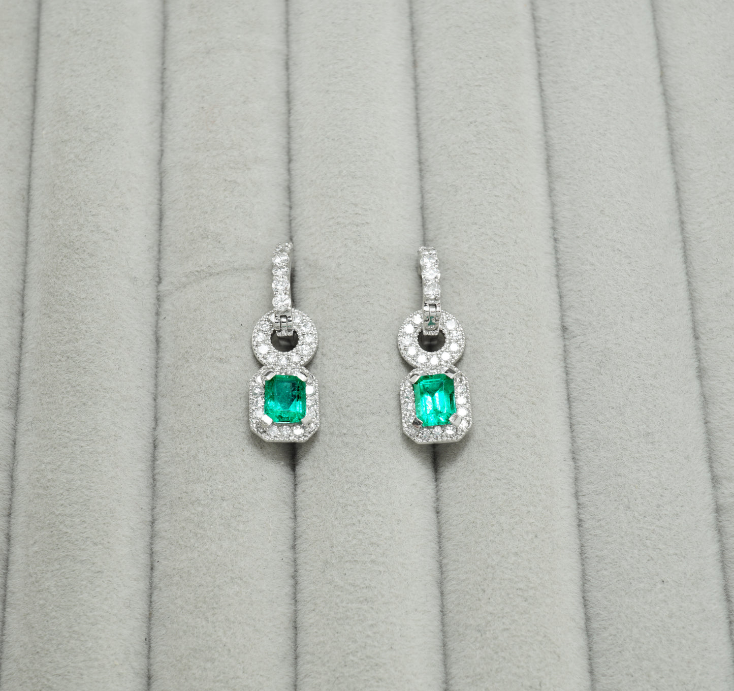 エメラルド ピアス