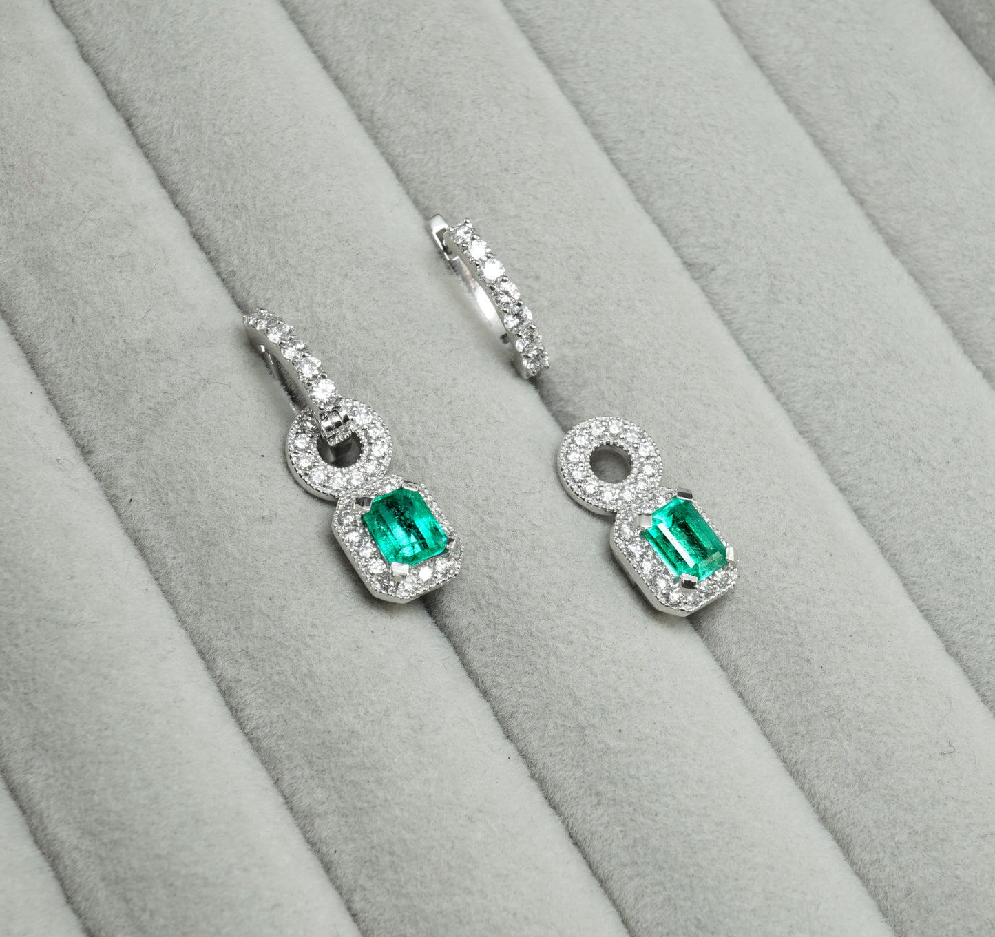 エメラルド ピアス