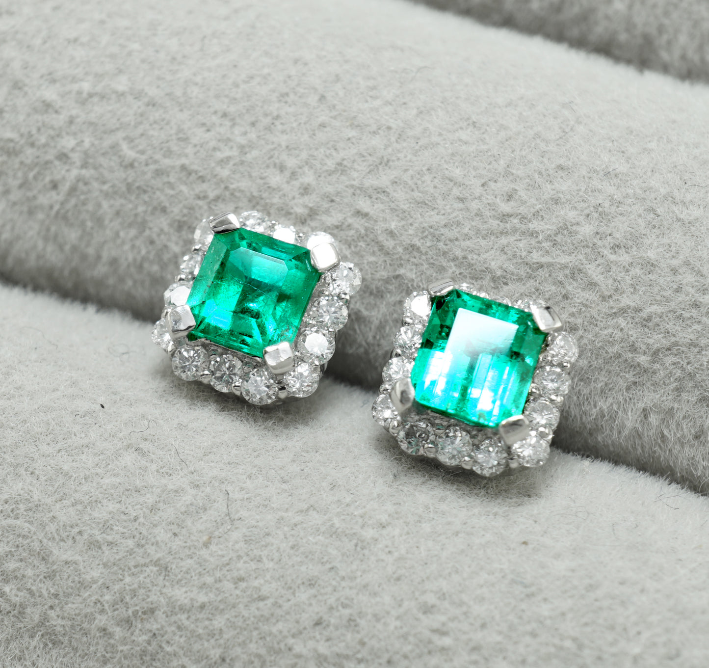 エメラルド ピアス