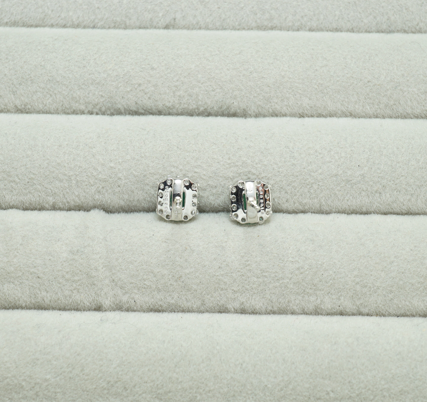 エメラルド ピアス