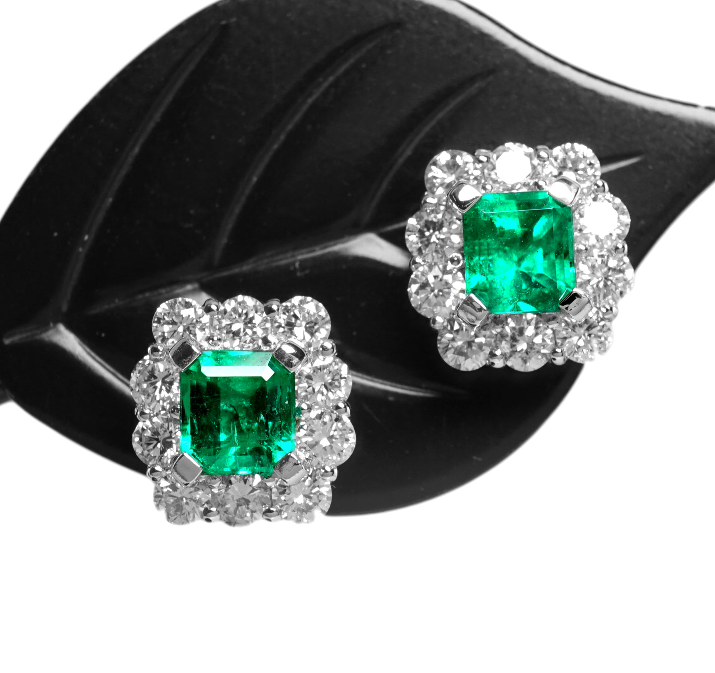 エメラルド ピアス