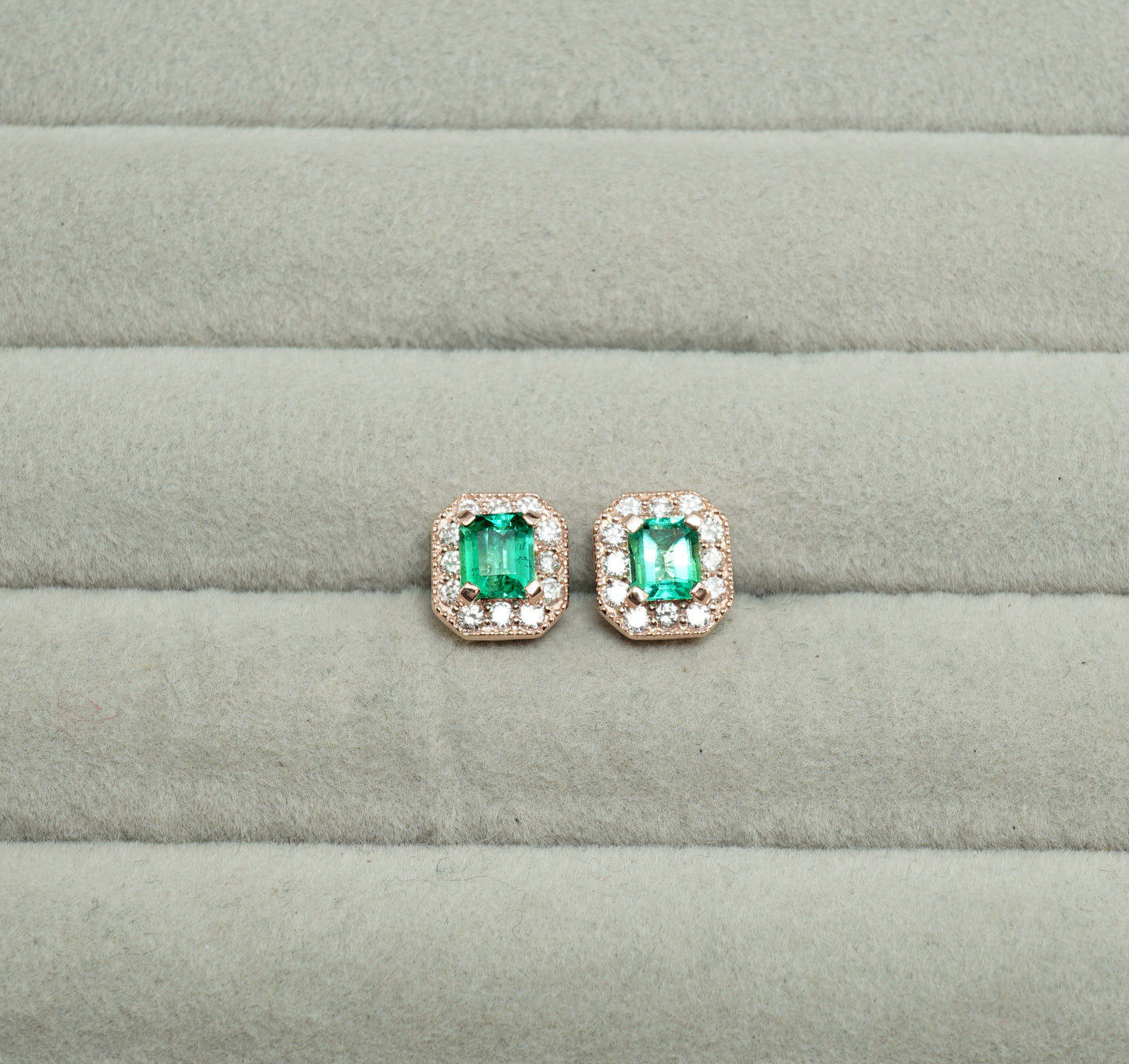 エメラルド ピアス