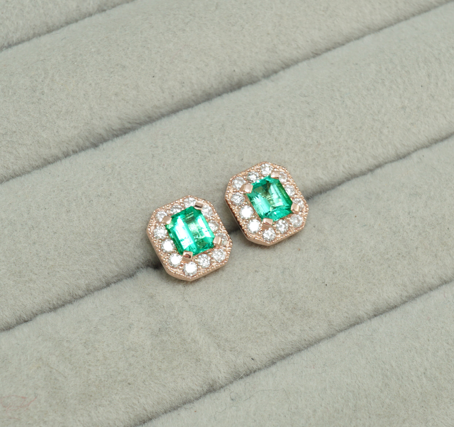 エメラルド ピアス