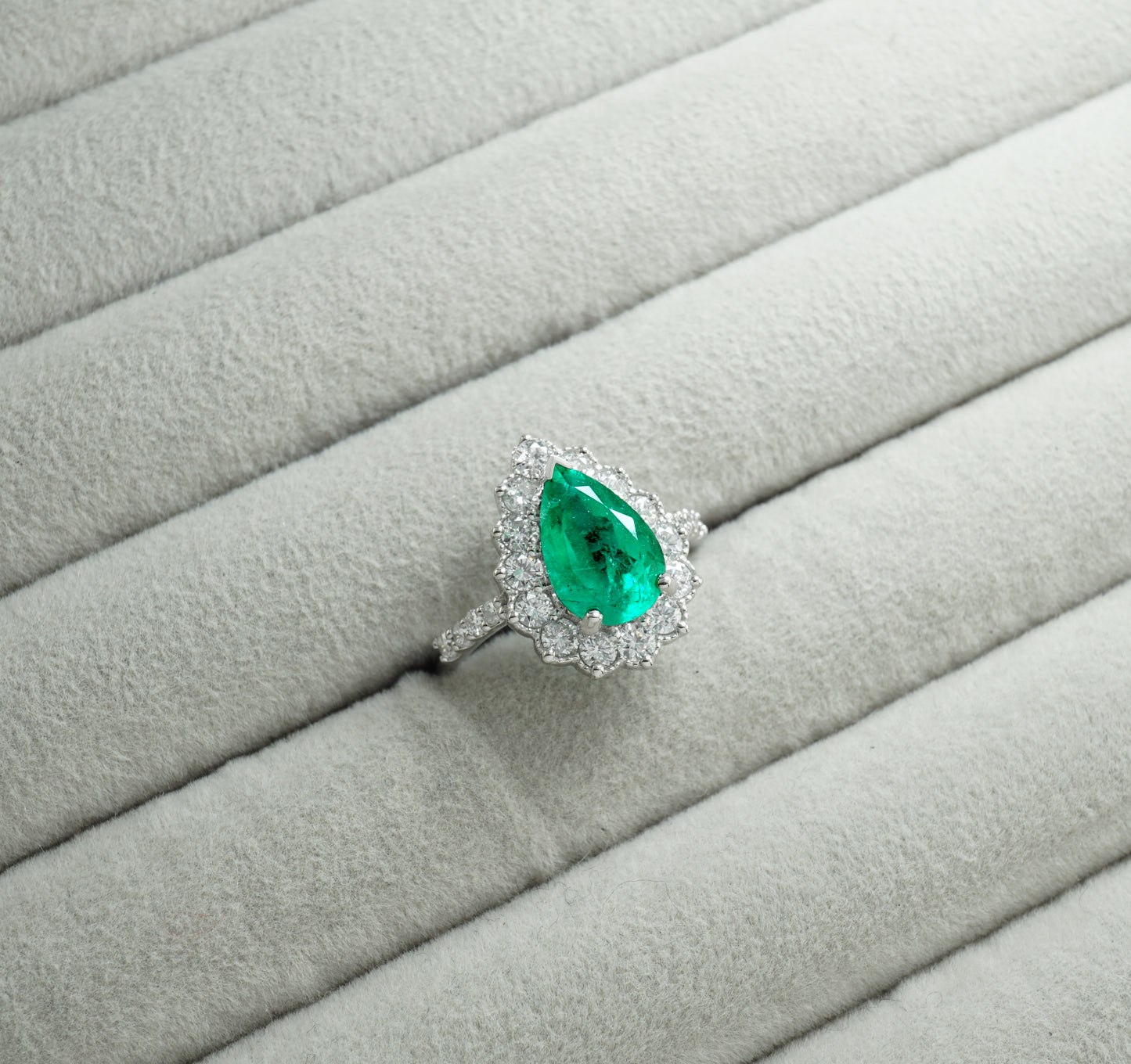 エメラルド リング