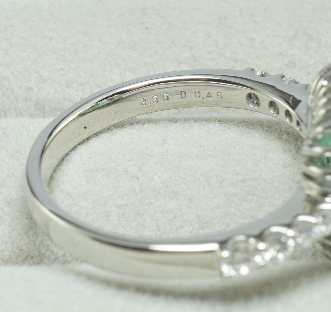 エメラルド リング