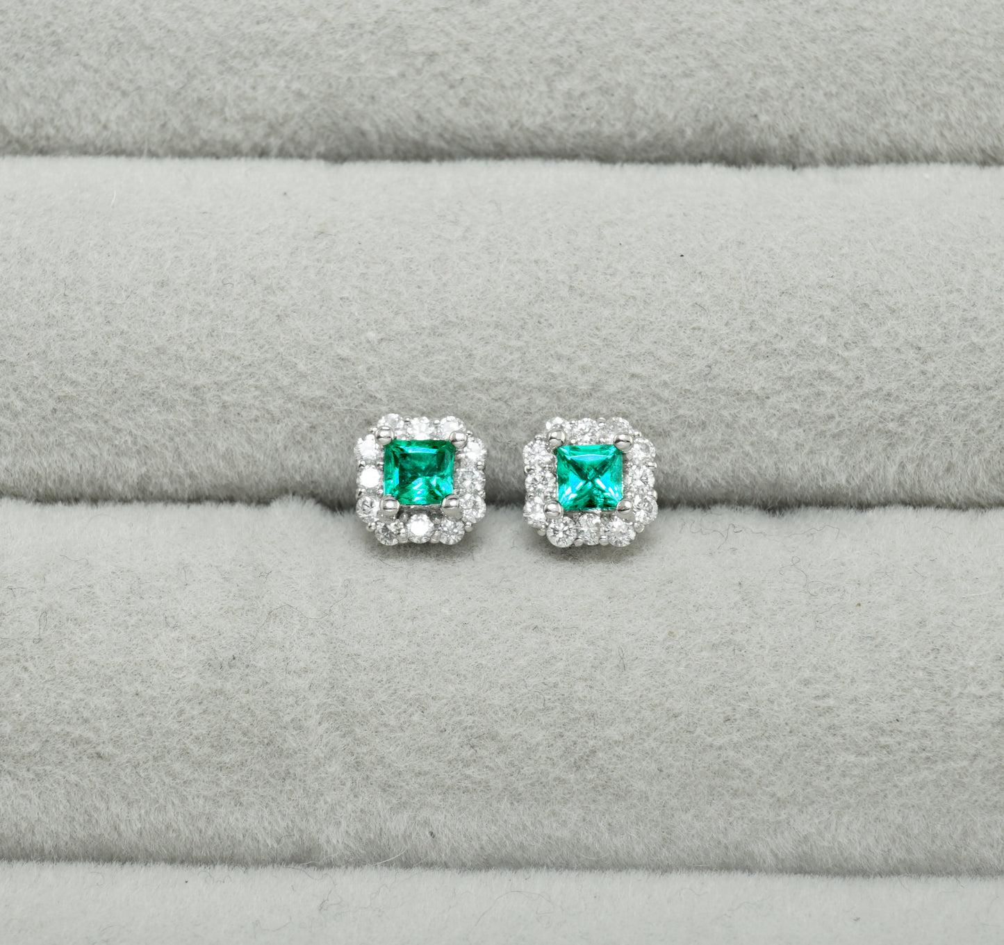 エメラルド ピアス