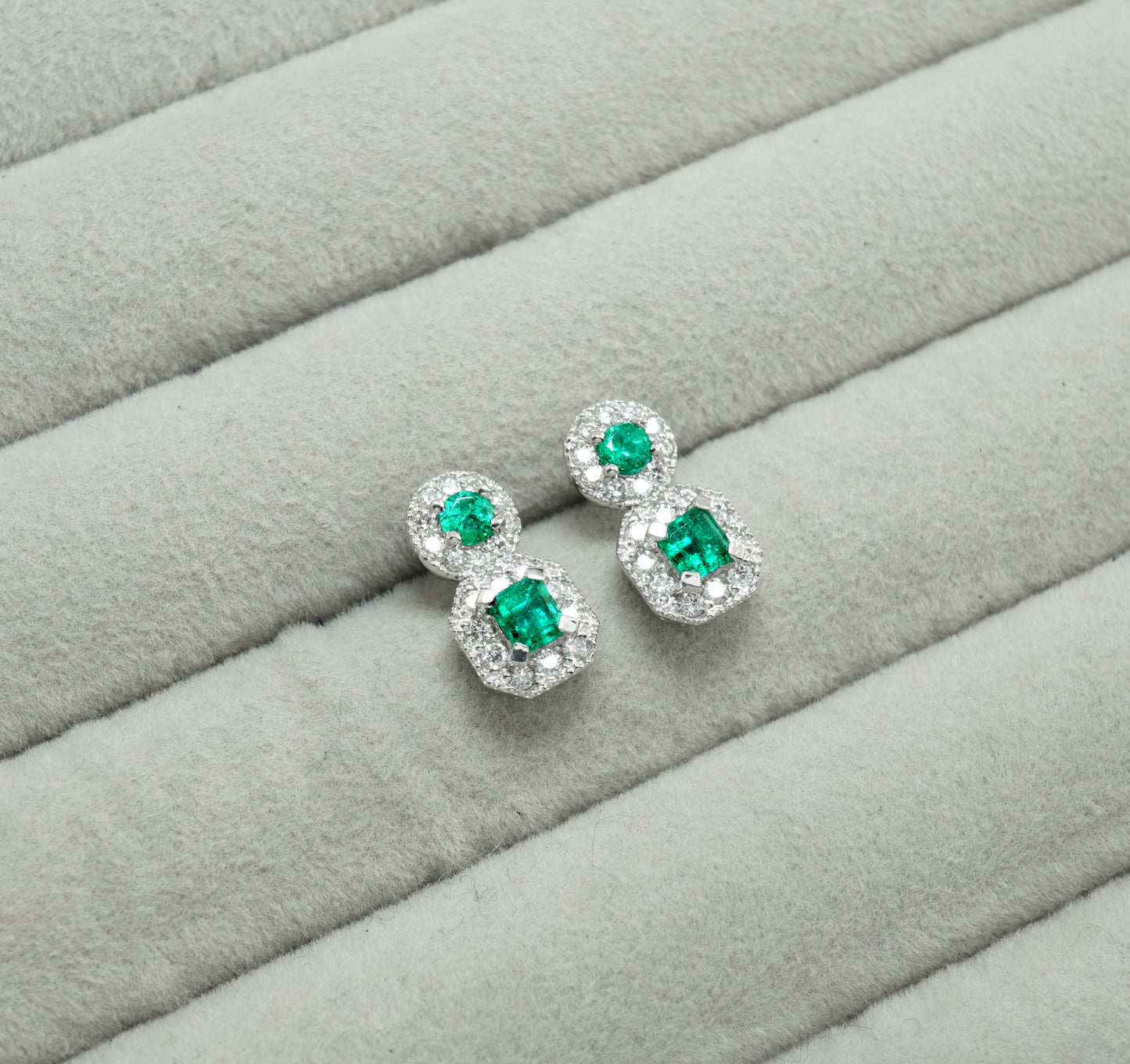 エメラルド ピアス