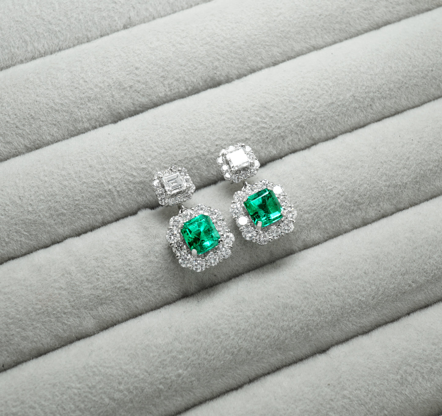 エメラルド ピアス