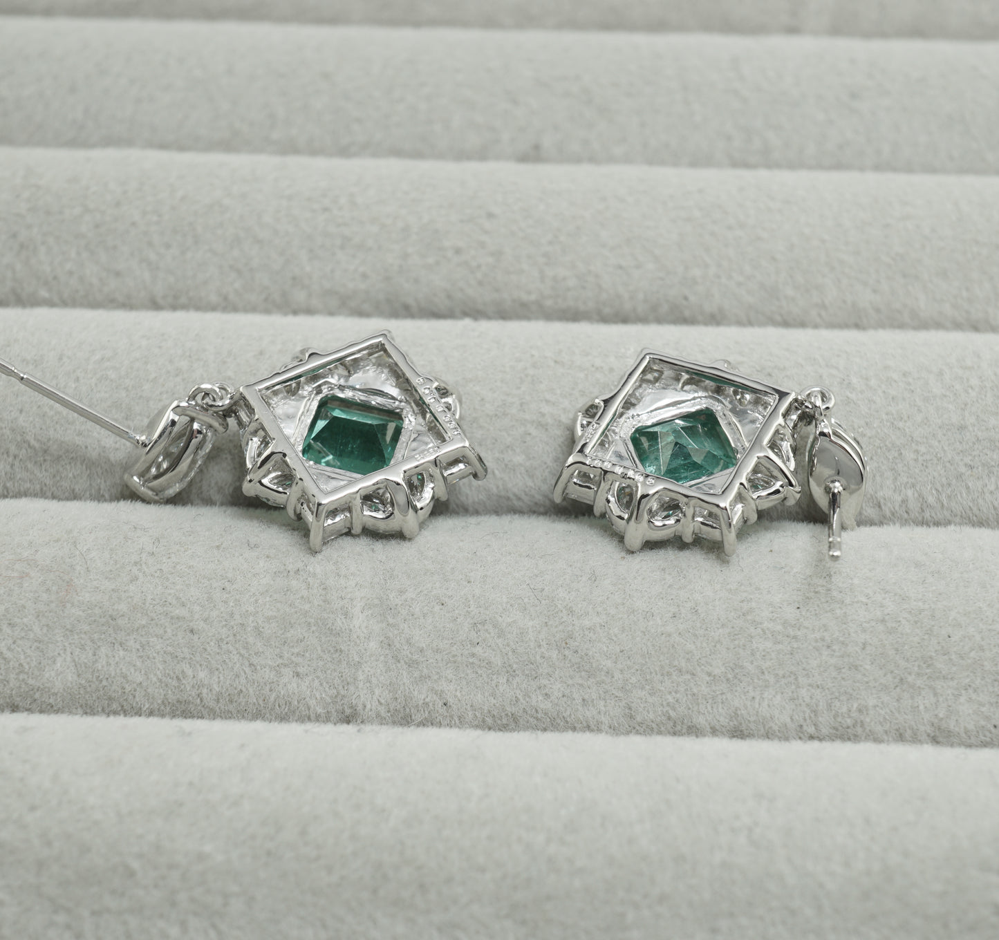 エメラルド ピアス