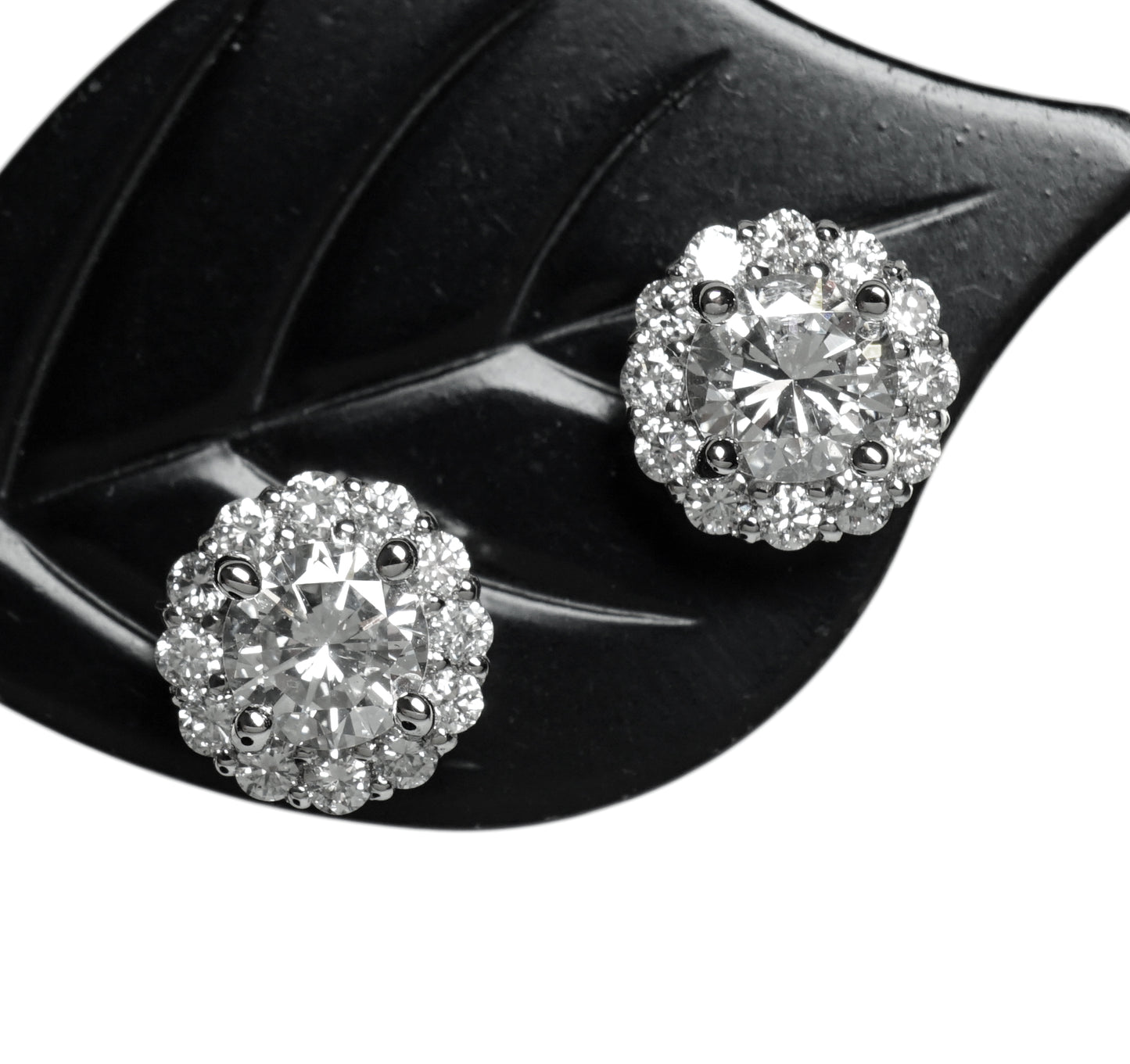 ダイヤモンド ピアス