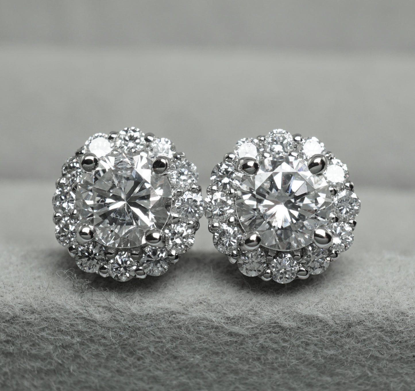 ダイヤモンド ピアス