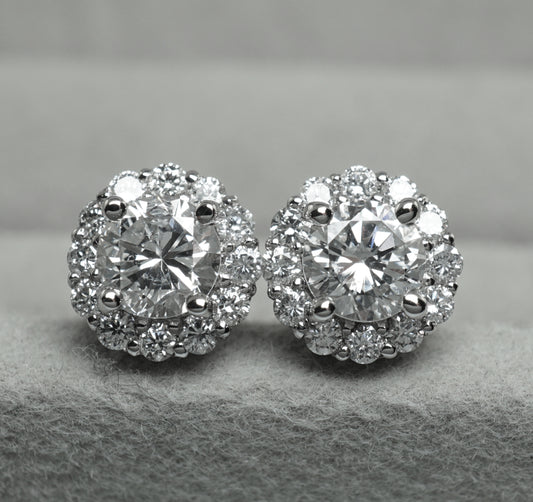 ダイヤモンド ピアス