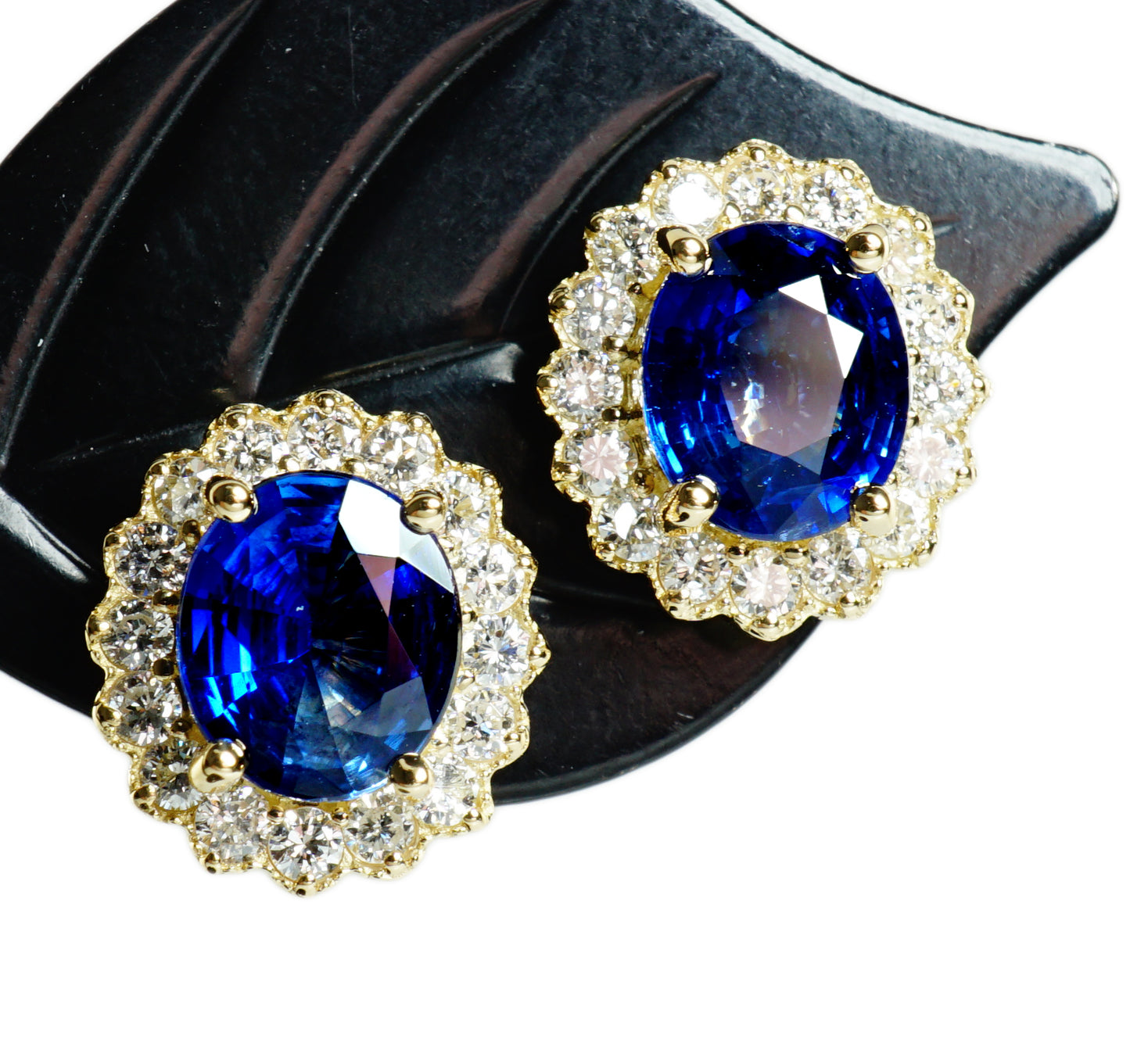 サファイア ピアス