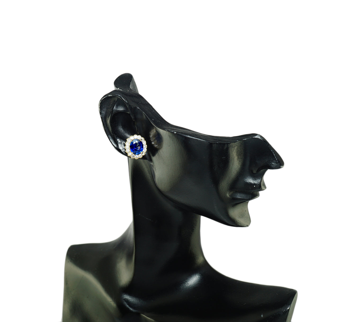 サファイア ピアス